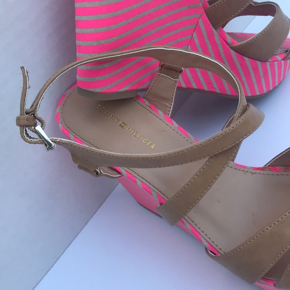 Pink and nude Tommy Hilfiger wedges - Picture 3 of 3